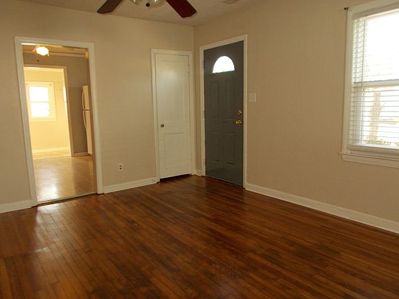 5th image of 1772 Pexton Ave