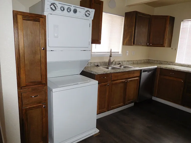 1680 Sterling Way — Photo 5