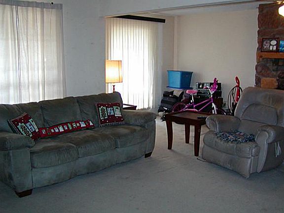2nd image of 718 Marigold Dr