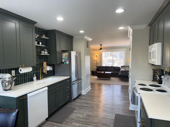 1101 Tree Top Way APT 1811, Knoxville, TN 37920