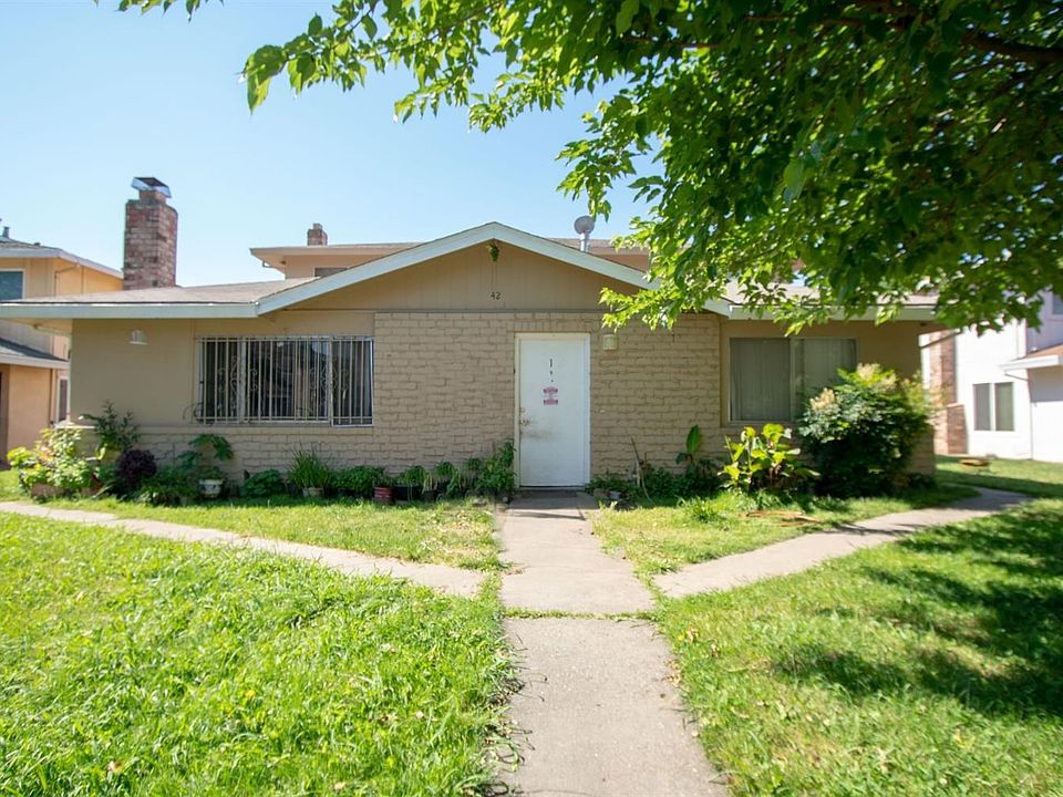 1st image of 42 Nedra Ct
