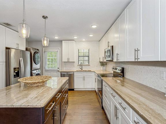 2nd image of 4344 Langley Ave APT 220