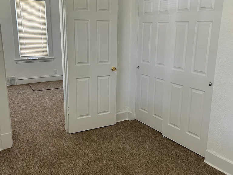 1241 Bluff Ave — Photo 4