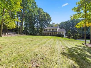 4 Bragdon Ave, Danbury, CT 06811