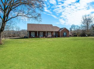 1247 White Rd, Bon Aqua, TN 37025