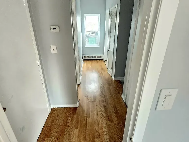 112 W Parmenter St #B — Photo 8