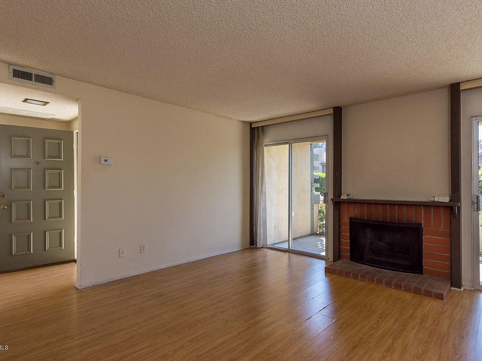 1st image of 248 Oak Leaf Dr #101