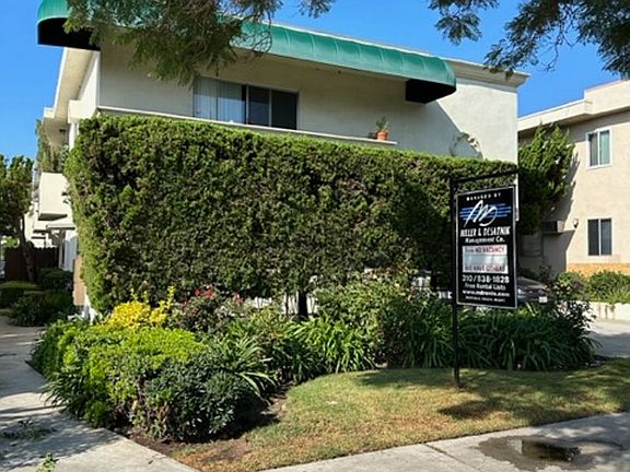 3rd image of 3619 Mentone Ave APT 1