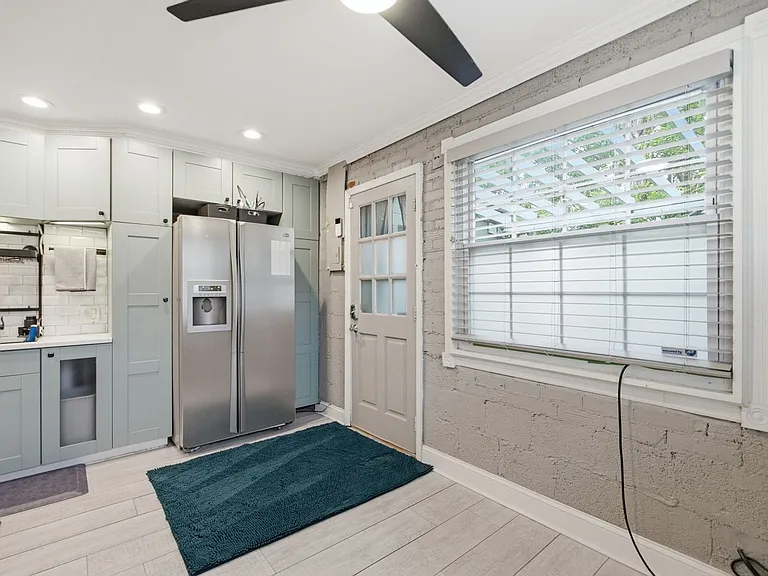 1317 Pendleton St — Photo 17
