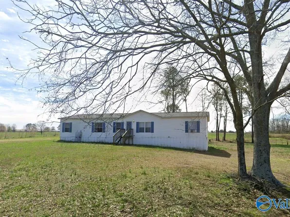 246 Mitchell Dr, Boaz, AL 35957