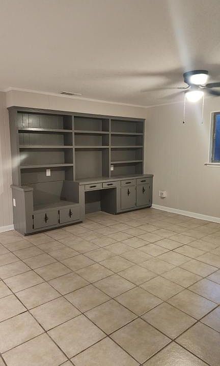 1st image of 505 Farnell Ln
