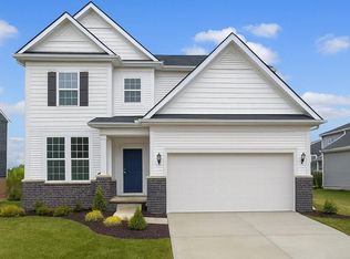 694 Gretchen Ln, Saline, MI 48176