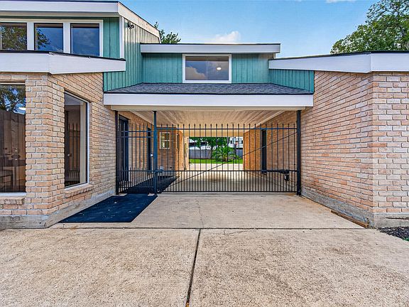 4th image of 1202 Briar Bayou Dr
