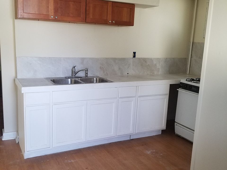 2nd image of 2710 S 10th St