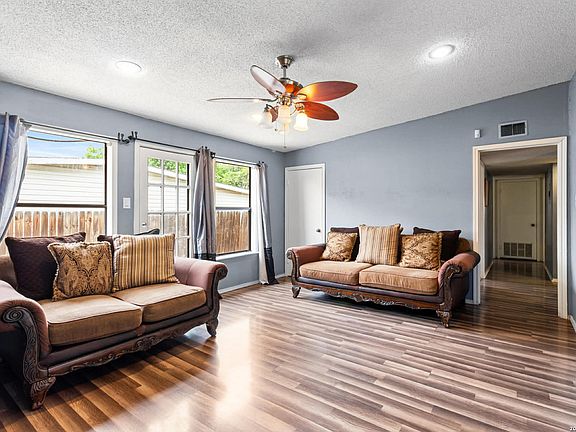 2nd image of 114 birchwood dr