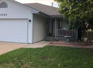 3722 SW Moundview Ct, Topeka, KS 66610