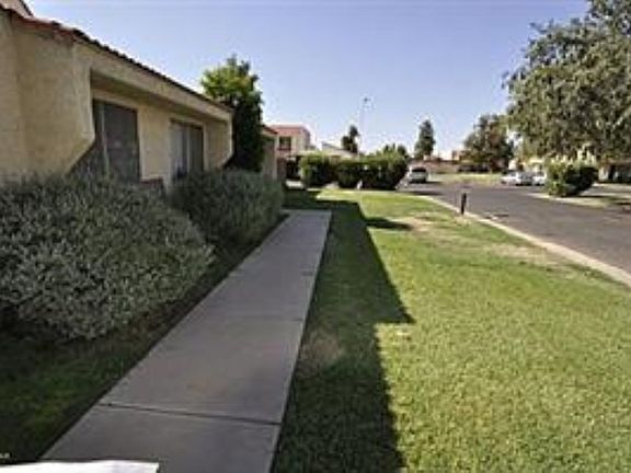 3rd image of 4866 W Rose Ln