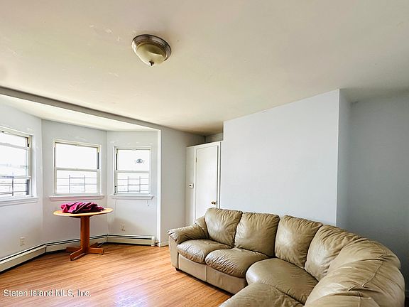 3rd image of 80 Van Buren St