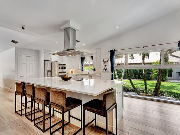 4th image of 1920 Parkside Circle S