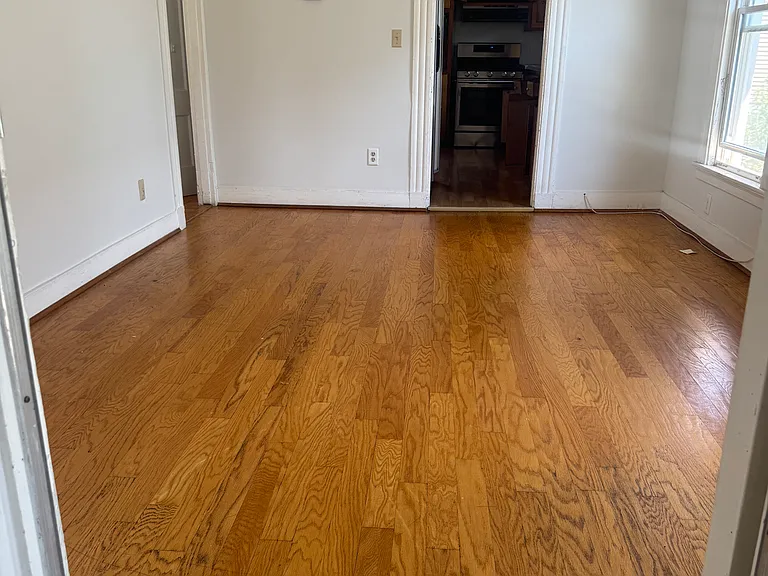 281 Lloyd St #2 — Photo 2