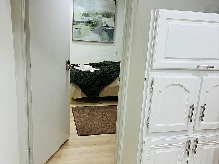 1058 Birch St SW #1 — Photo 15