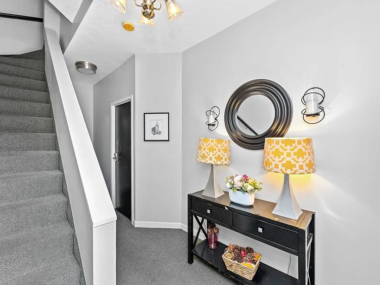 881 Harrison Ave #1A — Photo 2