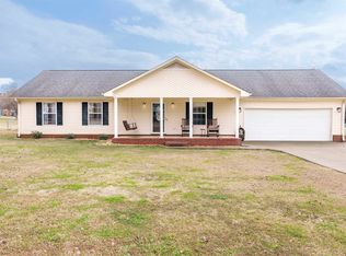 56 Koger St, Killen, AL 35645