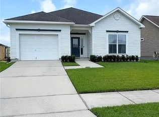 5216 Starkville Dr, Marrero, LA 70072