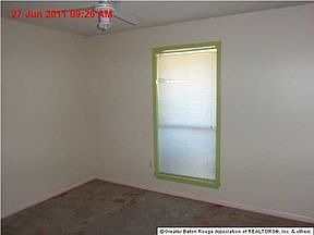3rd image of 2220 Oak Knoll Dr