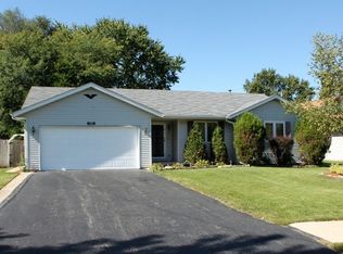 809 Arnold Ave, Rockford, IL 61108