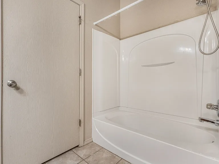 3602 Janus Cir — Photo 2