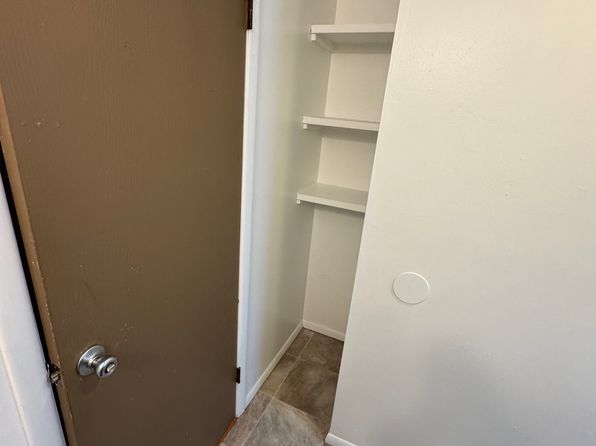 236 Plains Rd #2