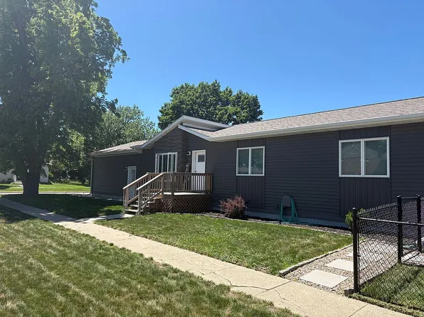 201 N Jackson St, Elk Point, SD 57025
