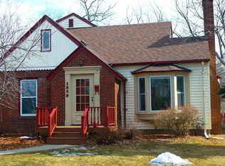 1858 Simpson St, Falcon Heights, MN 55113