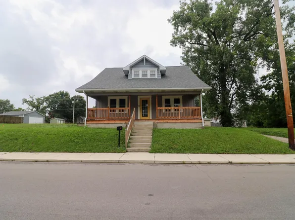 323 E Water St, Hartford City, IN 47348
