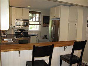 3rd image of 3 Woodside Dr