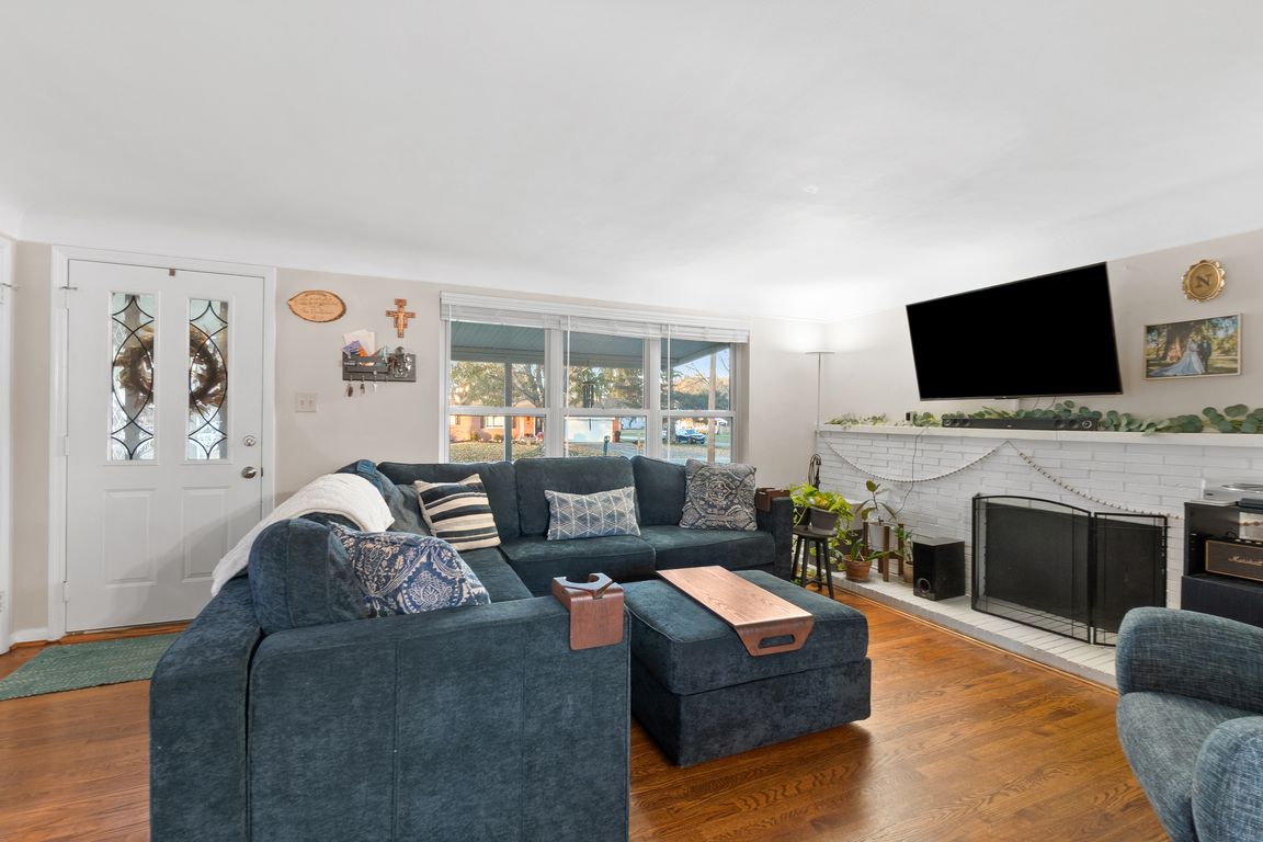 next background image