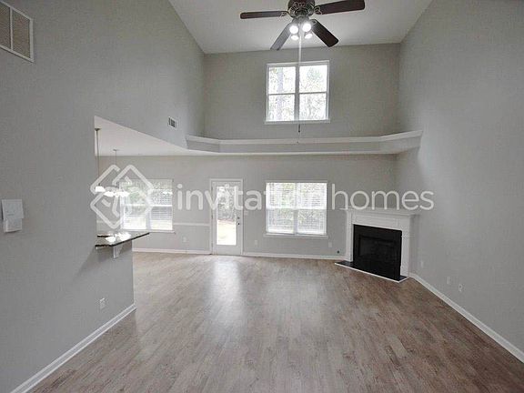 3rd image of 992 Ashton Park Dr