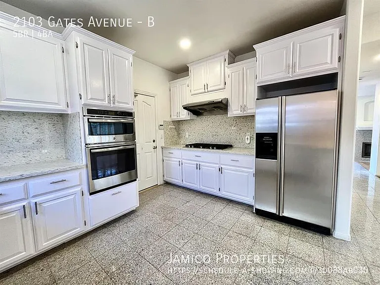 2103 Gates Ave #B — Photo 16