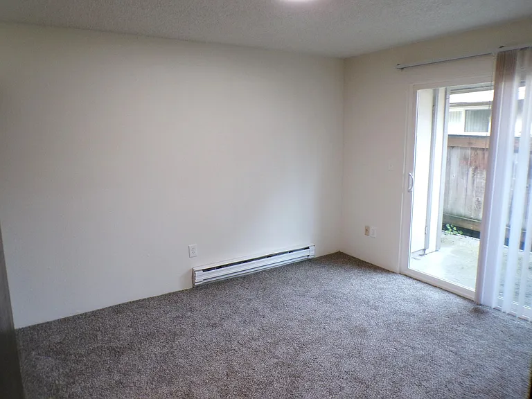 Woodshire Apartments — Photo 13