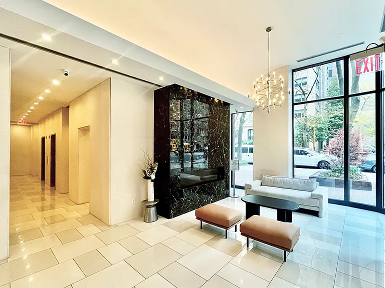 52 E End Ave #11C — Photo 9