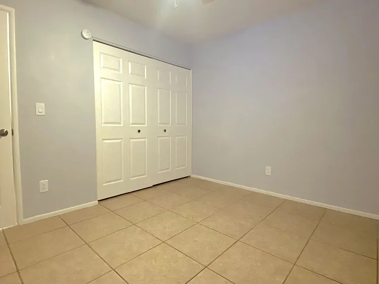 3027 E Grandview Rd — Photo 6