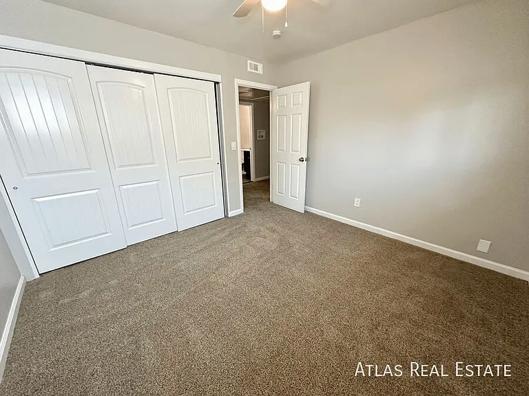 2107 Preuss Rd #B — Photo 11