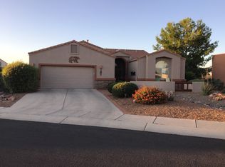 621 W Waterview Dr, Green Valley, AZ 85614