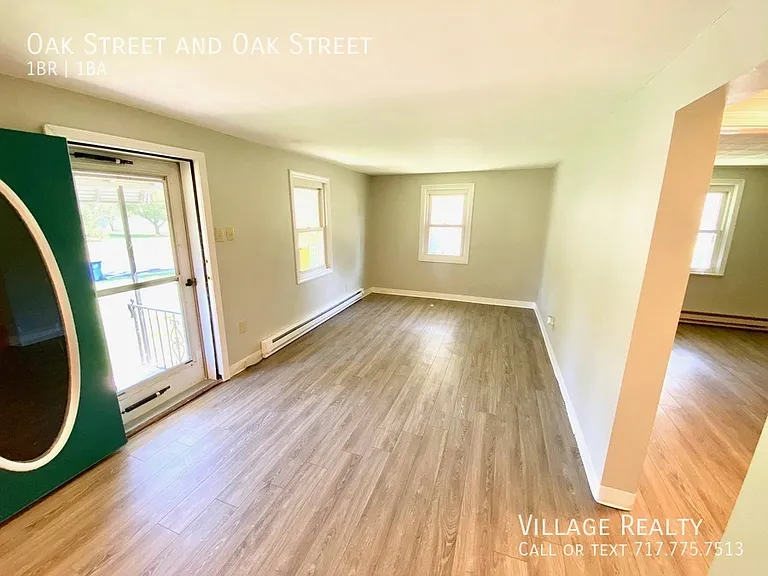 Oak St — Photo 22
