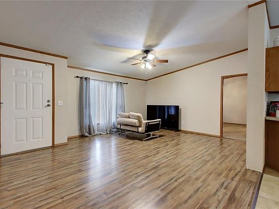 4th image of 170 Tiger Woods Dr