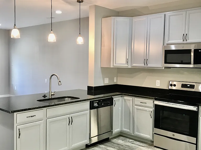 33 Emanuel Ct #1 — Photo 5