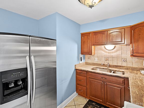 3rd image of 4751 25th Ave APT 8