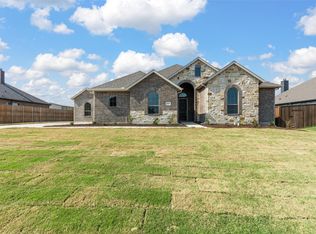 1726 Creekview Ln, Nevada, TX 75173