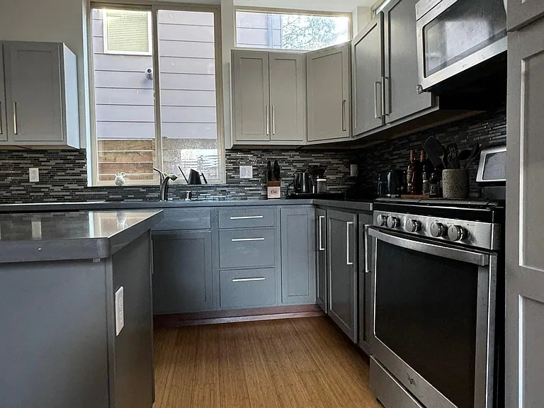 8619 23rd Ave NE — Photo 5